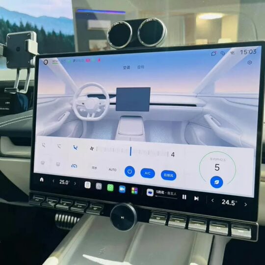 Xiaomi Su7 Photos (4)