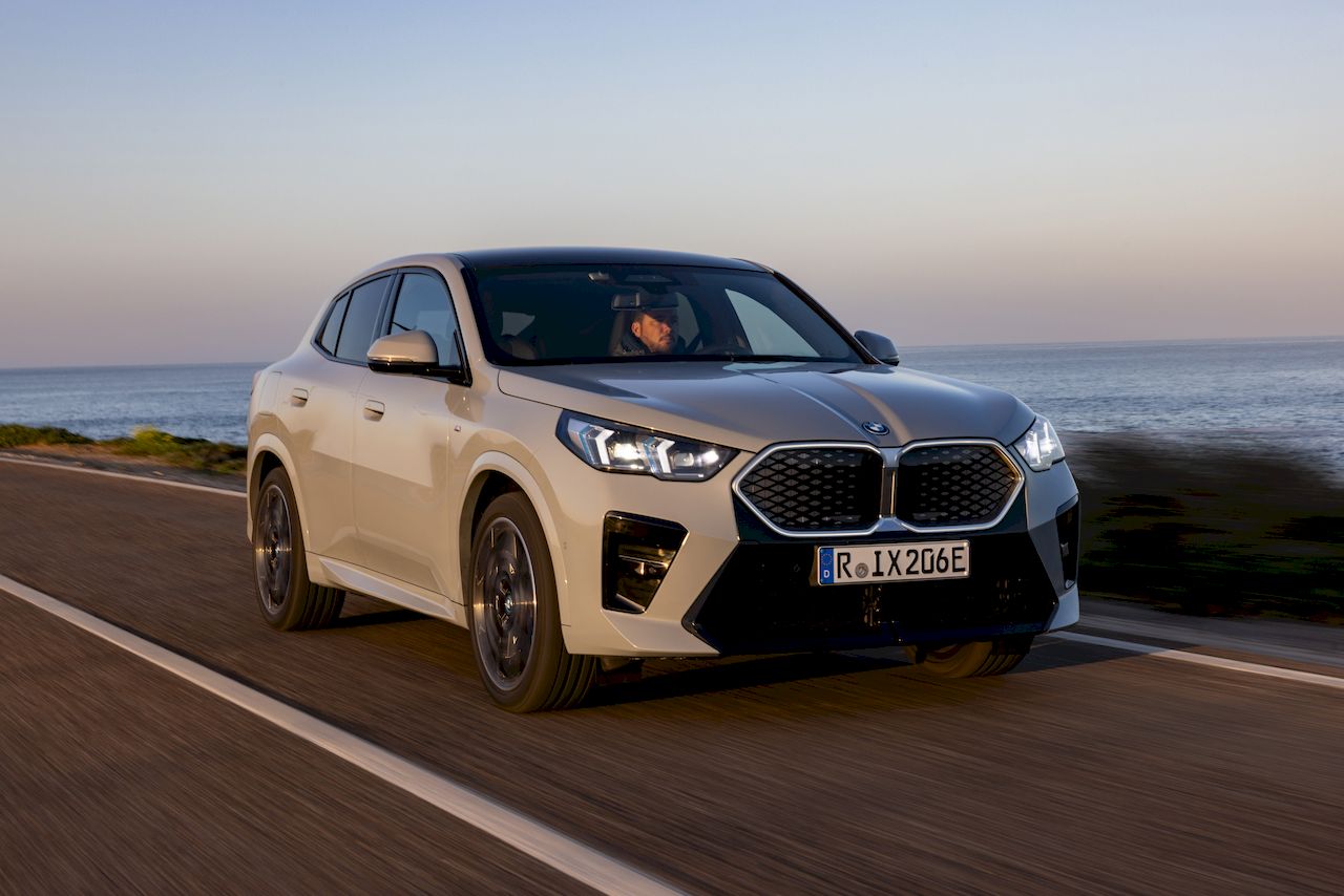 BMW takes inspiration from Renault and Tesla to make its electric cars cheaper in France